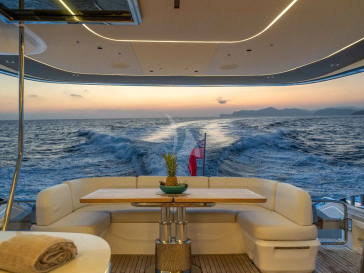 NEGOTIATOR 1 Princess S72 - aft deck alfresco dining area NEGOTIATOR 1 Princess S72 - aft deck alfresco dining area