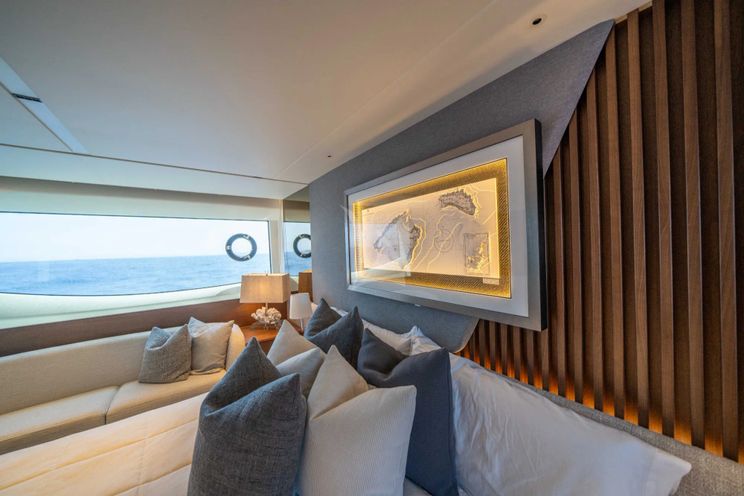 Charter Yacht NEGOTIATOR 1 - Princess S72 - 4 Cabins - Mallorca - Palma - Ibiza - Balearics - Spain