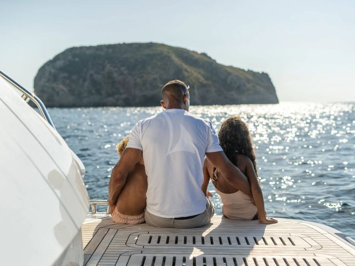 NEGOTIATOR 1 Princess S72 - swim platform NEGOTIATOR 1 Princess S72 - swim platform