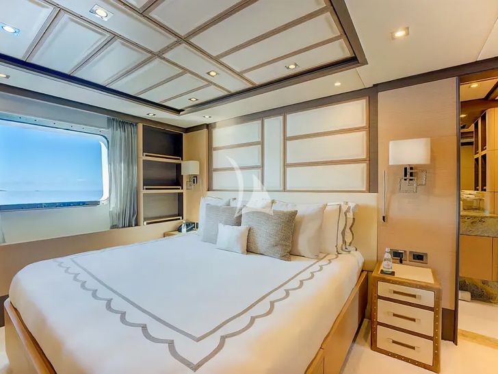 NELA Benetti Crystal 140 - VIP cabin NELA Benetti Crystal 140 - VIP cabin