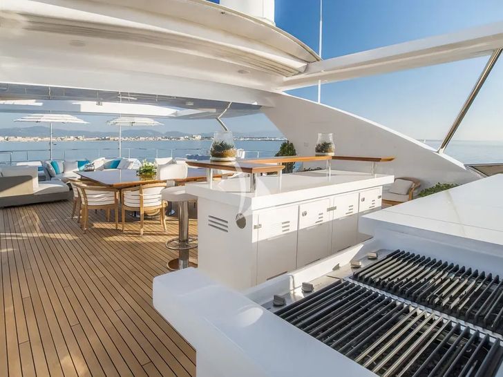 NELA Benetti Crystal 140 - flybridge NELA Benetti Crystal 140 - flybridge