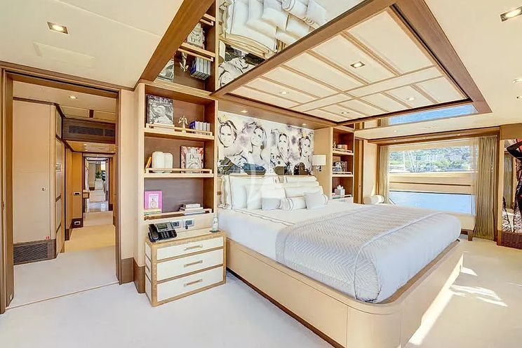 Charter Yacht NELA - Benetti Crystal 140 - 5 Cabins - Cannes - Monaco - St Tropez - French Riviera