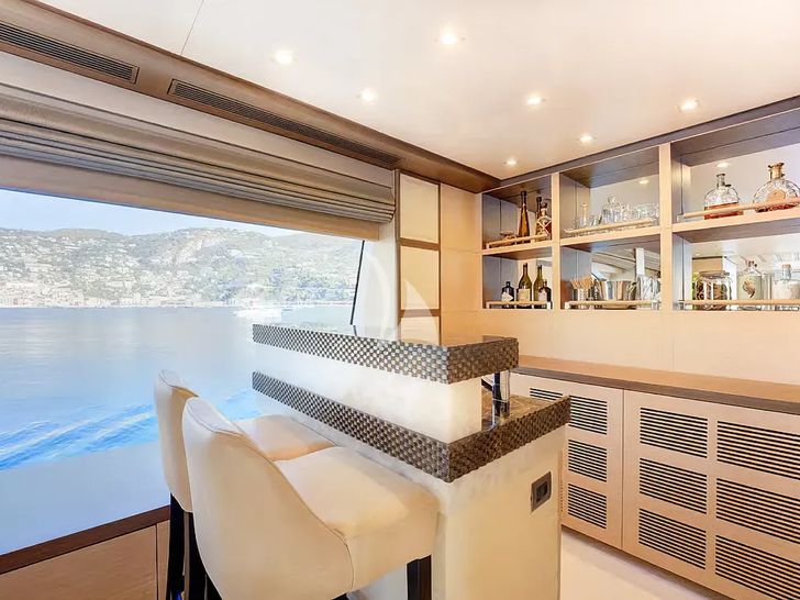 NELA Benetti Crystal 140 - sky deck bar NELA Benetti Crystal 140 - sky deck bar