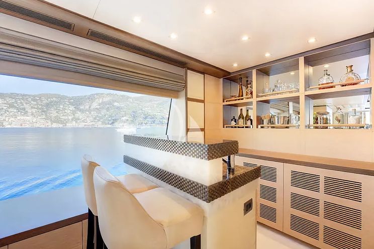 Charter Yacht NELA - Benetti Crystal 140 - 5 Cabins - Cannes - Monaco - St Tropez - French Riviera