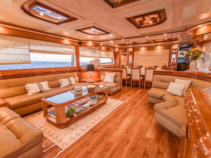 NEPHENTA Astondoa 82 GLX - saloon panoramic view NEPHENTA Astondoa 82 GLX - saloon panoramic view