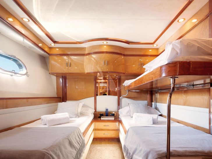 NEPHENTA Astondoa 82 GLX - twin cabin 2 with pullman NEPHENTA Astondoa 82 GLX - twin cabin 2 with pullman