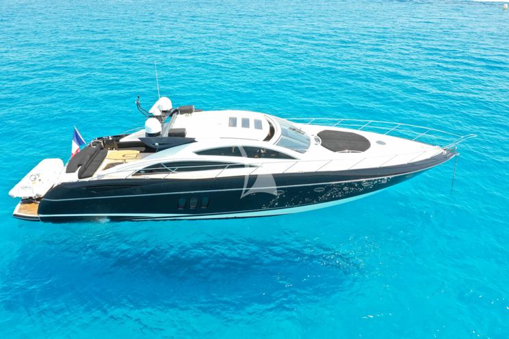 Charter Yacht NERA OCEANO - Sunseeker 72 - 3 Cabins - Antibes - Nice - Cannes - St Tropez - French Riviera - Monaco