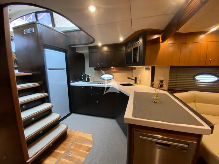 NERA OCEANO Sunseeker 72 - galley NERA OCEANO Sunseeker 72 - galley