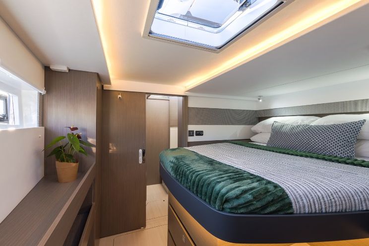 Charter Yacht NEVER GIVE UP - Leopard 50 - 4 Cabins - Cannes - Nice - Antibes - St Tropez - French Riviera - South of France