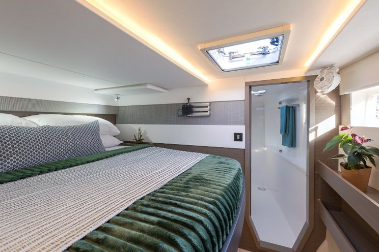 Charter Yacht NEVER GIVE UP - Leopard 50 - 4 Cabins - Cannes - Nice - Antibes - St Tropez - French Riviera - South of France