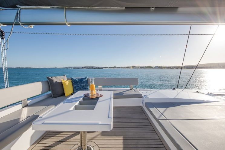 Charter Yacht NEVER GIVE UP - Leopard 50 - 4 Cabins - Cannes - Nice - Antibes - St Tropez - French Riviera - South of France