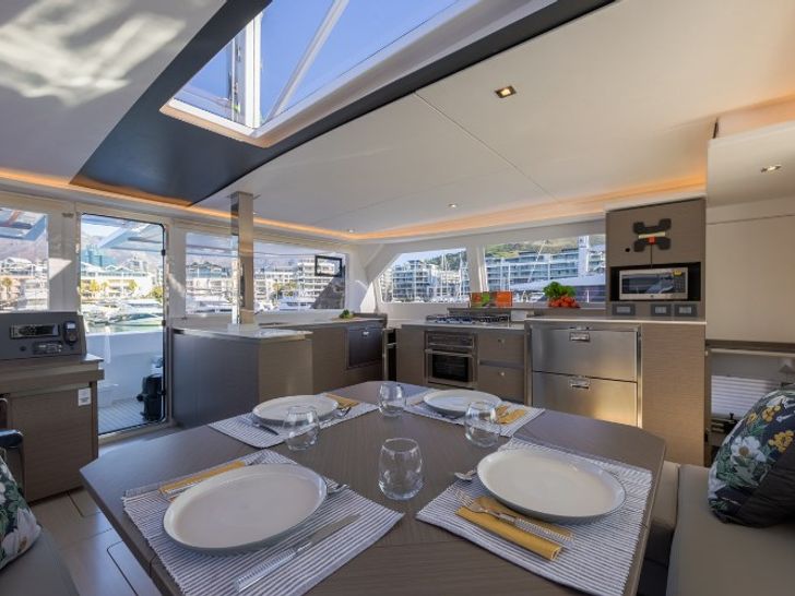 NEVER GIVE UP Leopard 50 - galley and indoor dining area NEVER GIVE UP Leopard 50 - galley and indoor dining area