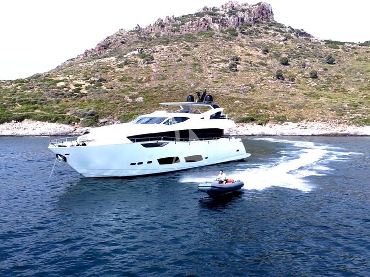 NEW EDGE Sunseeker 95 - anchored with the tender NEW EDGE Sunseeker 95 - anchored with the tender
