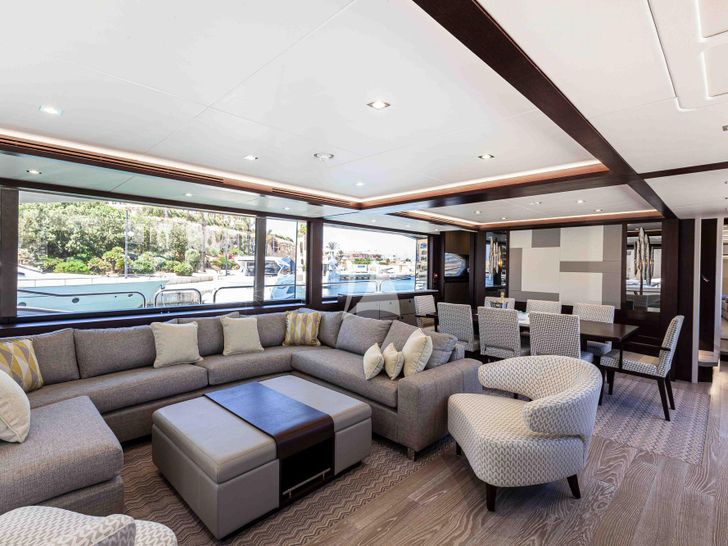 NEW EDGE Sunseeker 95 - interior wide shot NEW EDGE Sunseeker 95 - interior wide shot