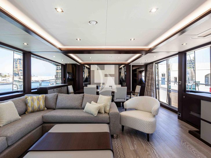 NEW EDGE Sunseeker 95 - saloon NEW EDGE Sunseeker 95 - saloon