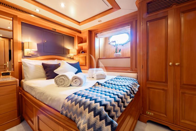 Charter Yacht NEW STAR - Benetti Tradition 100 - 4 Cabins - Cannes - St Tropez - Nice - Antibes - French Riviera - Monaco