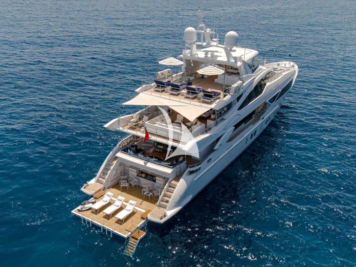 NEW WAVES Benetti Fast 140 - anchored aft view NEW WAVES Benetti Fast 140 - anchored aft view
