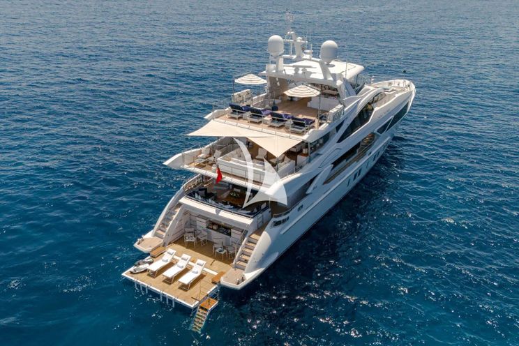 Charter Yacht NEW WAVES - Benetti Fast 140 - 5 Cabins - Monaco - Cannes - Nice - Antibes - St Tropez - French Riviera