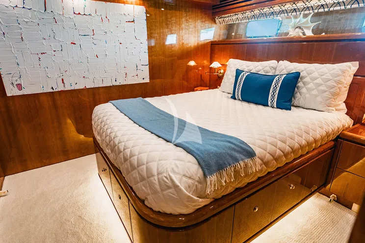 Charter Yacht NEXT CHAPTER - Hargrave 97 RPH - 4 Cabins - Nassau - Exumas - Bahamas