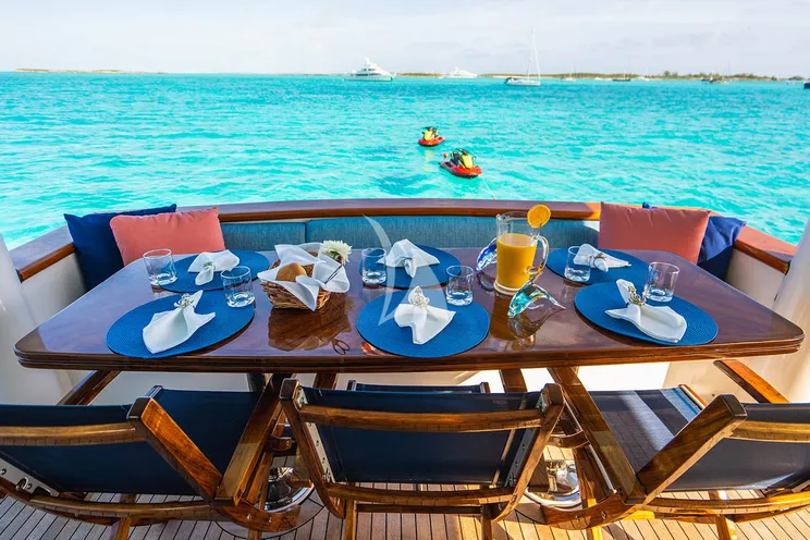 Charter Yacht NEXT CHAPTER - Hargrave 97 RPH - 4 Cabins - Nassau - Exumas - Bahamas
