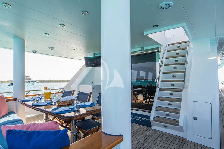 Charter Yacht NEXT CHAPTER - Hargrave 97 RPH - 4 Cabins - Nassau - Exumas - Bahamas