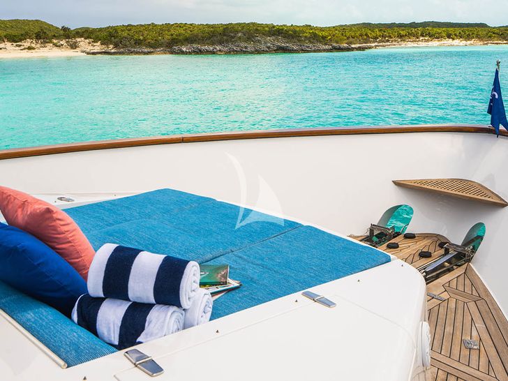 NEXT CHAPTER Hargrave 97 RPH - foredeck bronzing area NEXT CHAPTER Hargrave 97 RPH - foredeck bronzing area