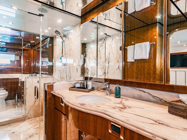 NEXT CHAPTER Hargrave 97 RPH - master cabin bathroom NEXT CHAPTER Hargrave 97 RPH - master cabin bathroom