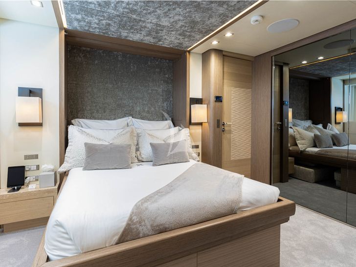 NEXT Columbus 40S VIP cabin 1 NEXT Columbus 40S VIP cabin 1