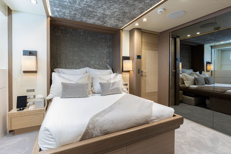 Charter Yacht NEXT - Columbus 40S - 5 Cabins - Cannes - Monaco - St. Tropez - French Riviera