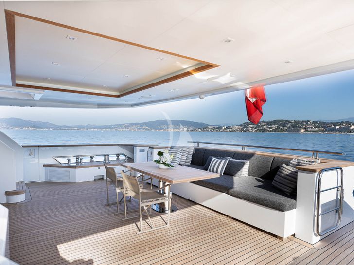 NEXT Columbus 40S aft deck NEXT Columbus 40S aft deck