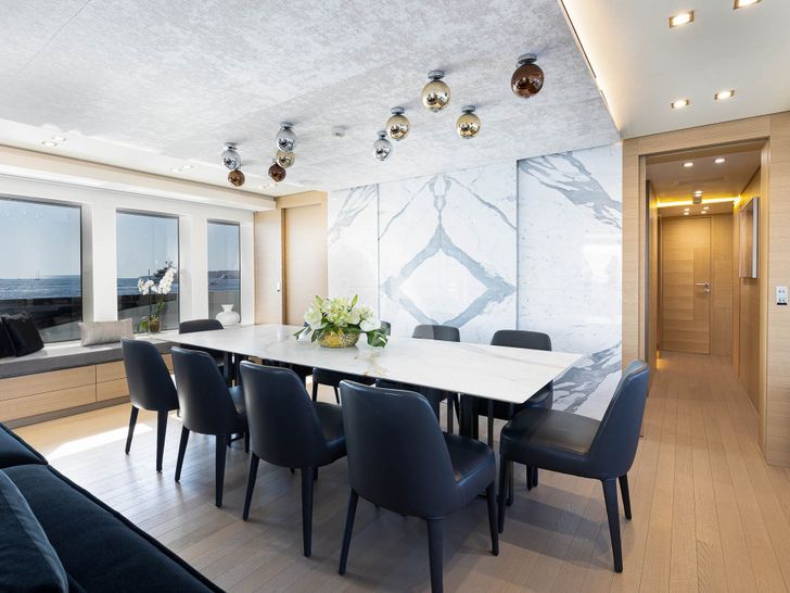 NEXT Columbus 40S indoor dining area NEXT Columbus 40S indoor dining area