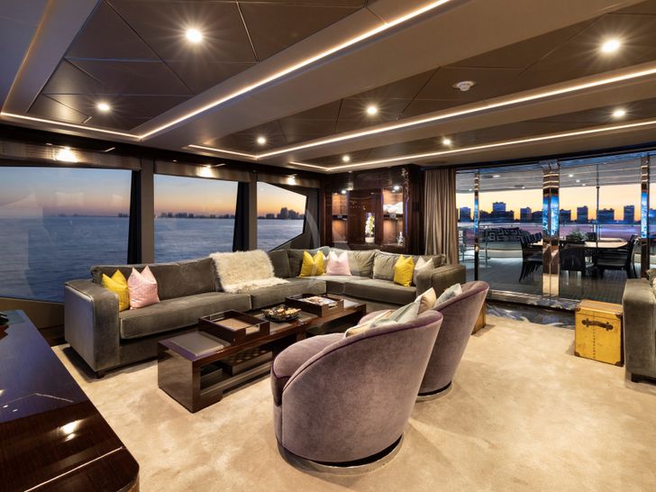 NEXUS Sunseeker 131 Main Salon NEXUS Sunseeker 131 Main Salon