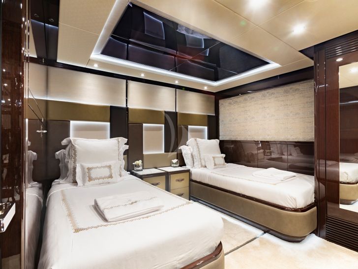 NEXUS Sunseeker 131 Twin Cabin