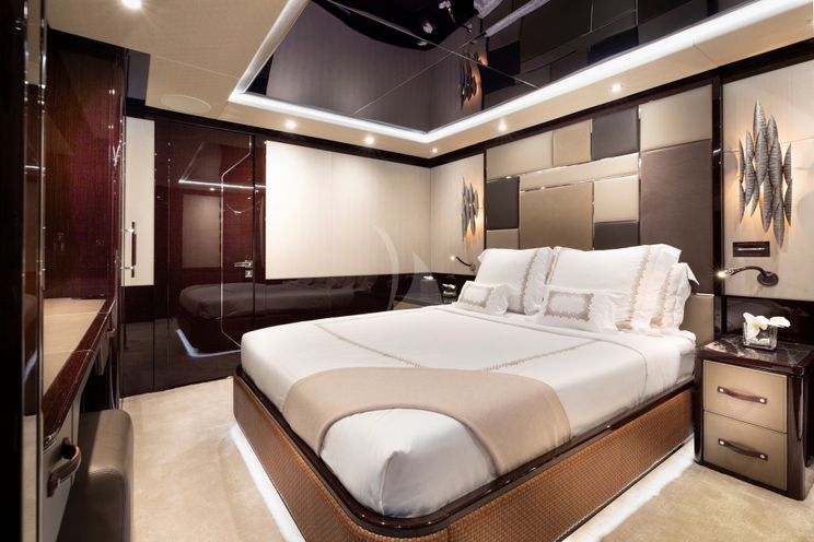 Charter Yacht NEXUS - Sunseeker 131 - 5 cabins - Monaco - Cannes - Antibes - St Tropez