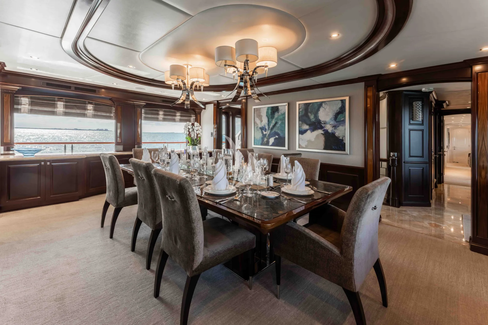 NICOLE EVELYN Cheoy Lee 38m - main dining area