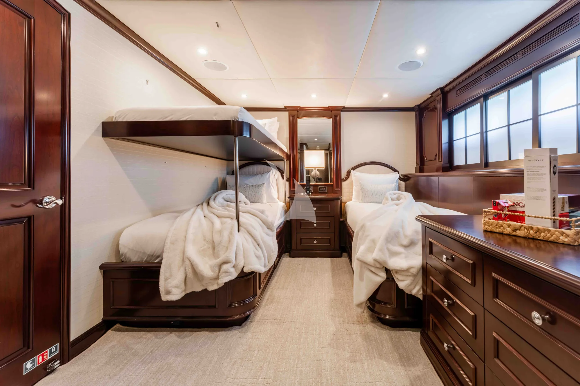 NICOLE EVELYN Cheoy Lee 38m - twin cabin 2 with a Pullman