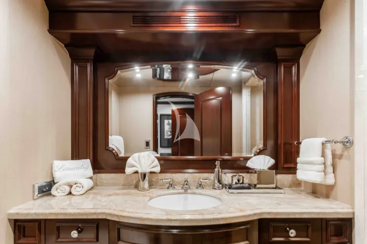 Charter Yacht NICOLE EVELYN - Cheoy Lee 38m - 5 Cabins - Nassau - Exumas - Bahamas