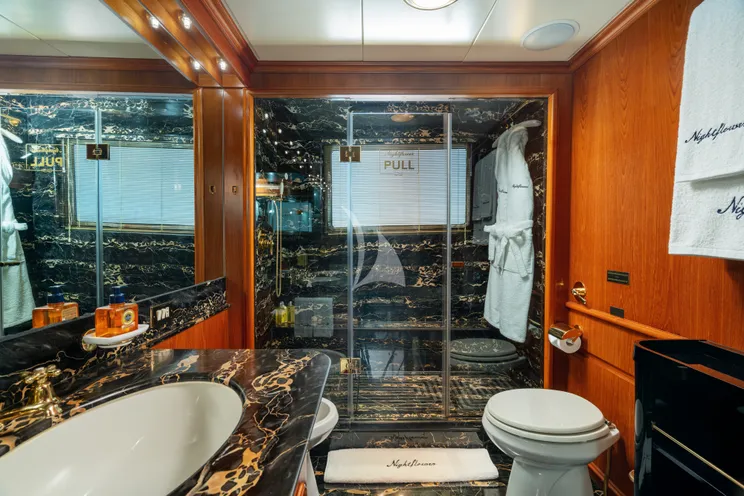 Charter Yacht NIGHTFLOWER - Codecasa 35 - 5 Cabins - Naples - Capri - Positano - Amalfi Coast - Italy