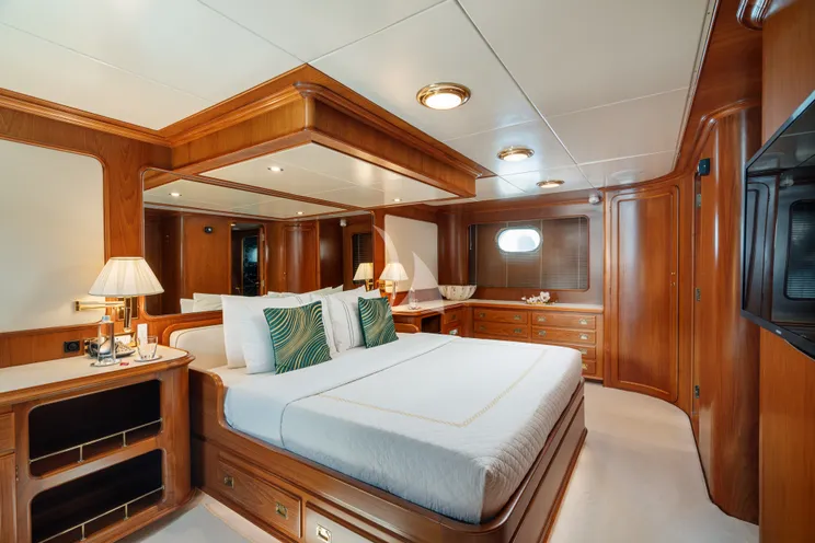 Charter Yacht NIGHTFLOWER - Codecasa 35 - 5 Cabins - Naples - Capri - Positano - Amalfi Coast - Italy