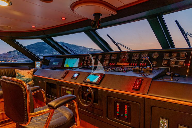 Charter Yacht NIGHTFLOWER - Codecasa 35 - 5 Cabins - Naples - Capri - Positano - Amalfi Coast - Italy