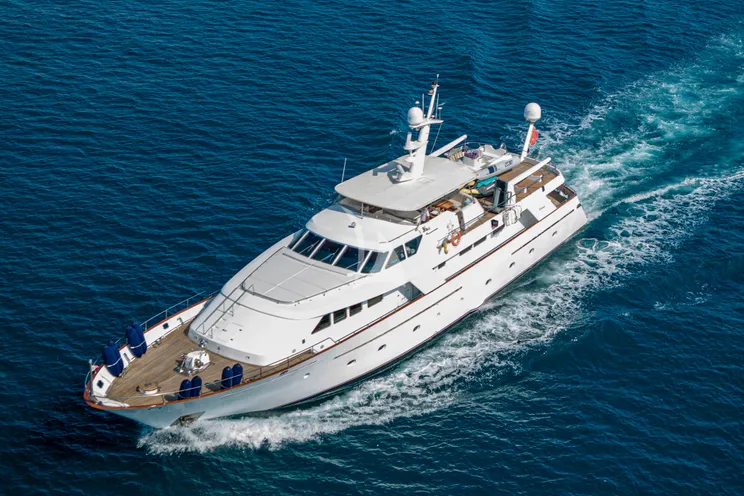 Charter Yacht NIGHTFLOWER - Codecasa 35 - 5 Cabins - Naples - Capri - Positano - Amalfi Coast - Italy