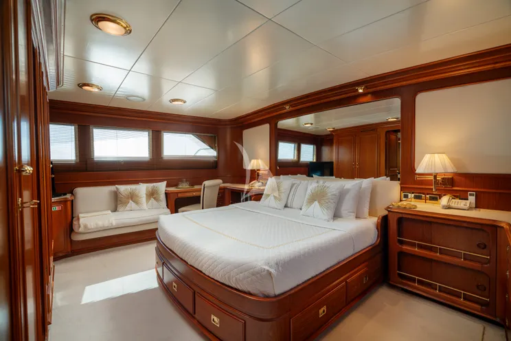 Charter Yacht NIGHTFLOWER - Codecasa 35 - 5 Cabins - Naples - Capri - Positano - Amalfi Coast - Italy