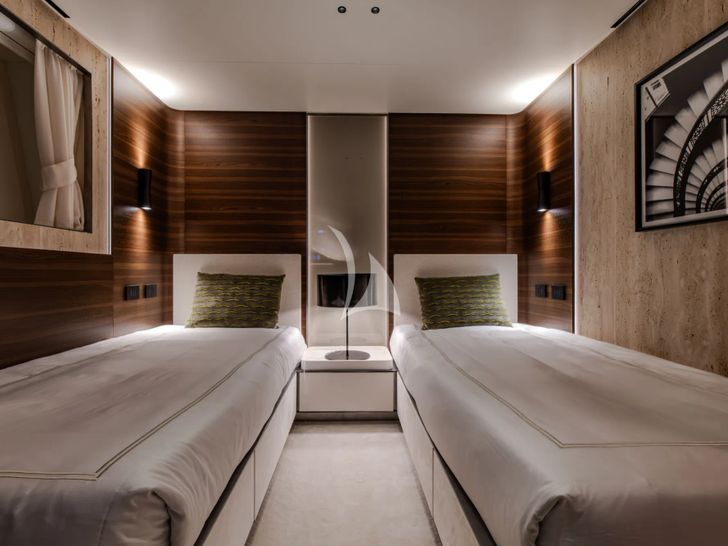 FURY II Columbus Atlantique 43m - twin cabin FURY II Columbus Atlantique 43m - twin cabin
