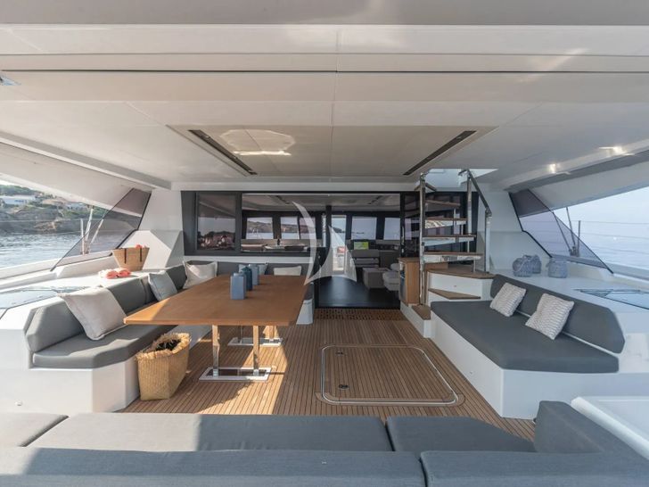 NIKA ONE Fountaine Pajot Samana 59 - aft deck NIKA ONE Fountaine Pajot Samana 59 - aft deck