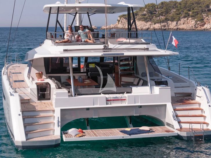 NIKA ONE Fountaine Pajot Samana 59 - stern NIKA ONE Fountaine Pajot Samana 59 - stern