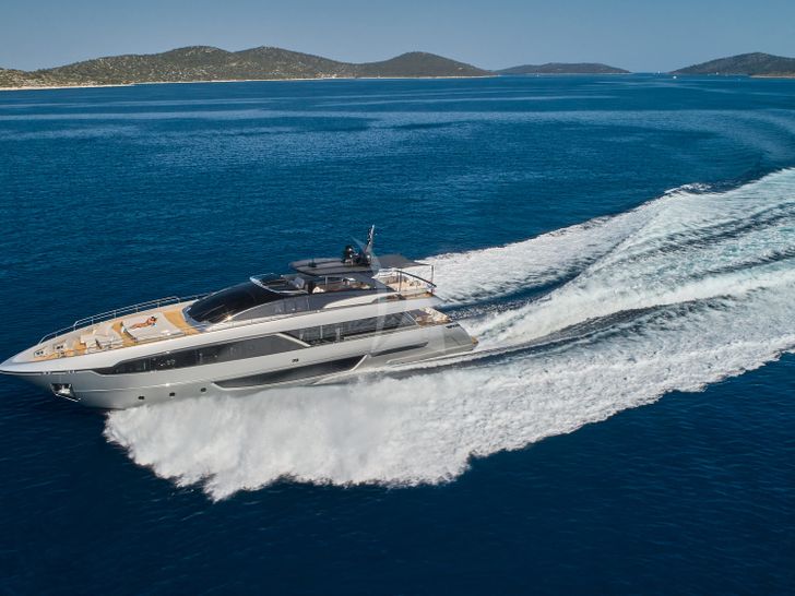 NIKITA Riva Corsaro 100 - cruising at top speed NIKITA Riva Corsaro 100 - cruising at top speed