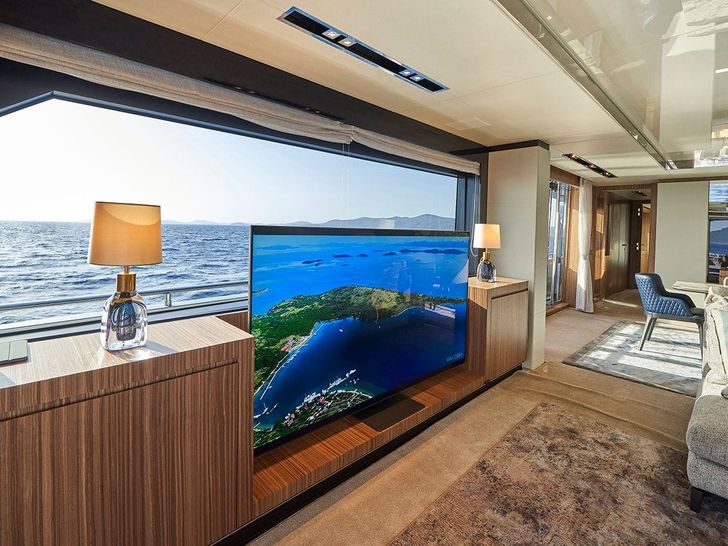 NIKITA Riva Corsaro 100 - saloon's huge LED TV NIKITA Riva Corsaro 100 - saloon's huge LED TV
