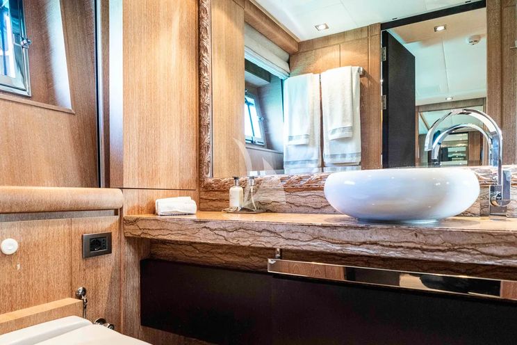 Charter Yacht NINO - Cantieri di Pisa Akhir 41 - 5 Cabins - Athens - Mykonos - Paros - Cyclades - Greece