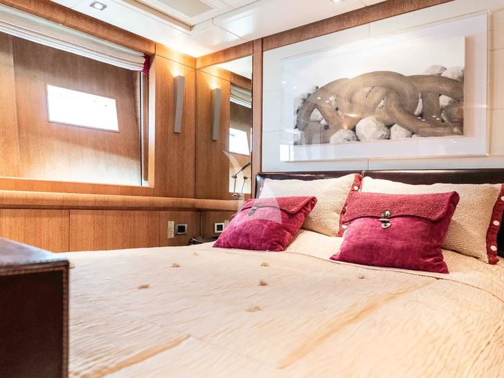 NINO Cantieri Akhir 41 - VIP cabin NINO Cantieri Akhir 41 - VIP cabin