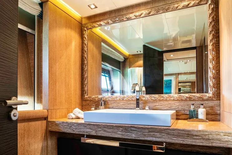 Charter Yacht NINO - Cantieri di Pisa Akhir 41 - 5 Cabins - Athens - Mykonos - Paros - Cyclades - Greece